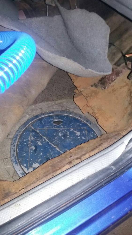 Brigada Militar prende jovem que furtava gasolina de tanque no subsolo de posto, em Santo Ângelo - foto 7