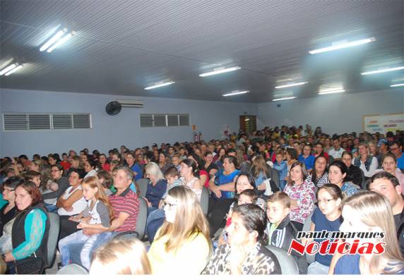 Noite de homenagens as mães na Escola Germano
Dockhorn - foto 4