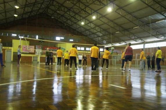 Prefeito e Vice prestigiaram os serviços de melhorias no ginásio poliesportivo em São José do Inhacorá - foto 3