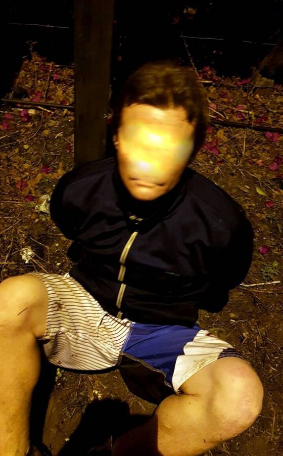 Após fugir de abordagem,
homem é preso com carro roubado, pistola, munições e cocaína na BR 101 em Biguaçu - foto 3