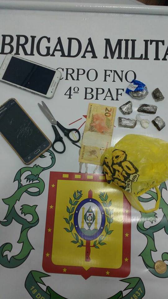 Brigada Militar
prende dois elementos por tráfico de drogas em Horizontina - foto 3