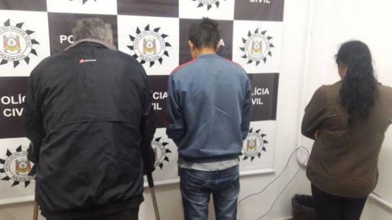 Operação policial cumpre mandados em Três de Maio no combate ao tráfico de
drogas comandado por presidiário da Pasc - foto 3