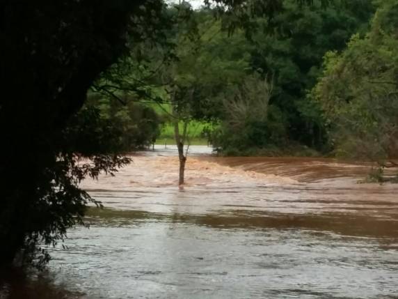 Chuva provoca estragos em estradas da Zona
Rural de Três de Maio - foto 5