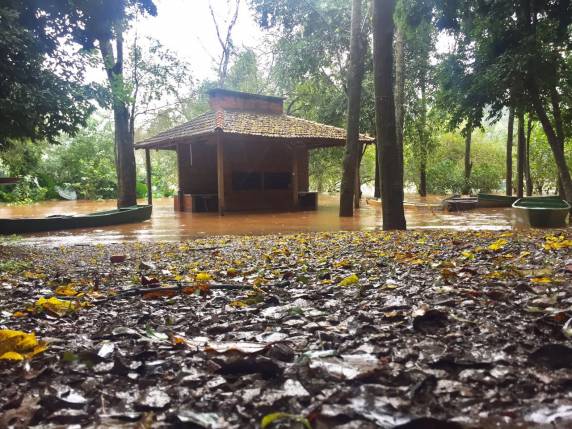 Nível do rio Uruguai
poderá atingir 17 metros na região - foto 3