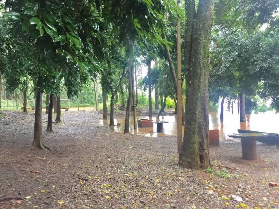 Nível do rio Uruguai
poderá atingir 17 metros na região - foto 2