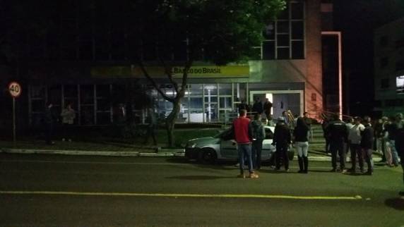 Bandidos Explodem dois bancos em Boa Vista do Buricá; VEJA VÍDEO - foto 10