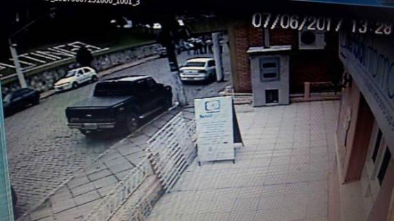 Criminosos atacam agências bancárias em cidade do Vale do Taquari - foto 6