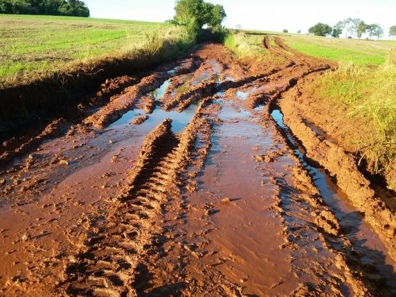 Estrada é interditada no interior de Três de Maio - foto 3