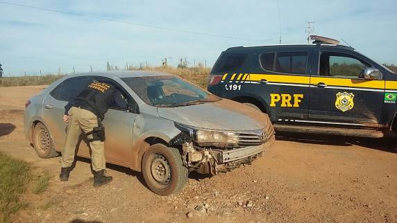 PRF recupera parte de carga roubada de cigarro em Júlio de Castilhos - foto 2