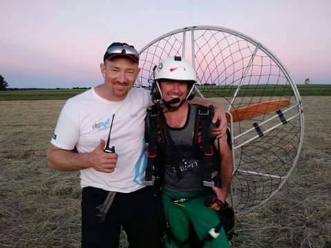 VIDEOS: Paramotores no céu
de Três de Maio e região - foto 2