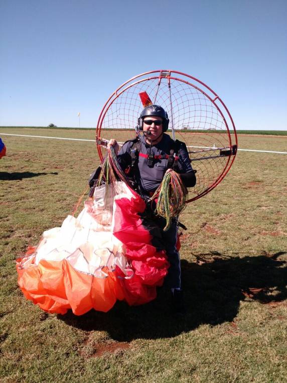 VIDEOS: Paramotores no céu
de Três de Maio e região - foto 7