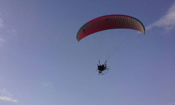 VIDEOS: Paramotores no céu
de Três de Maio e região - foto 3