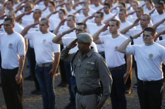 Ao todo, 421 se formarão para a Brigada Militar e 102 no Corpo de Bombeiros