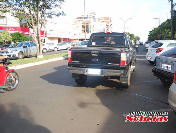 Acidente com danos
materiais no centro de Três de Maio - foto 3