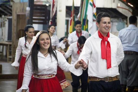 Projeto leva Tradição e Cultura à Escolas de Três de Maio - foto 5