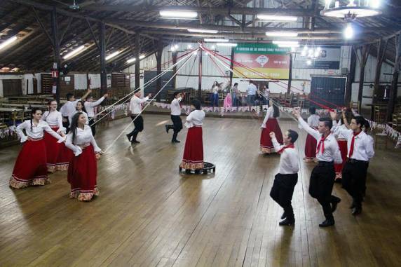Projeto leva Tradição e Cultura à Escolas de Três de Maio - foto 7
