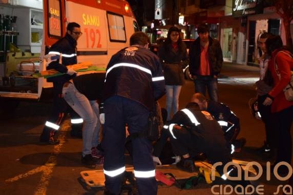 Duas mulheres ficaram feridas em acidente no centro de Santo Ângelo - foto 3
