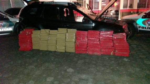 Motorista bateu veículo, saiu correndo e conseguiu 

fugir. PM suspeita que droga tenha vindo do Paraguai