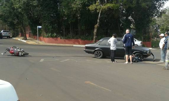 Acidente deixa motociclista ferido no centro de Santa Rosa - foto 3