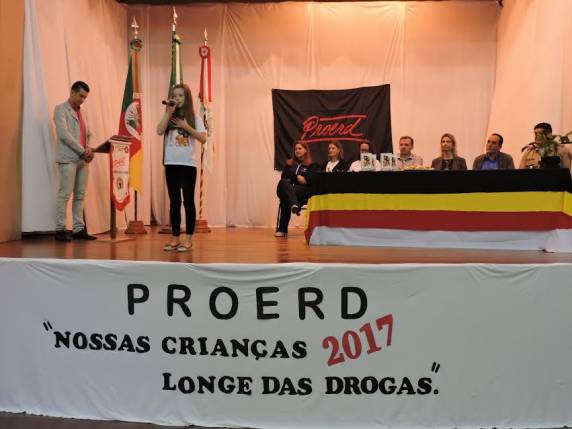 Programa Educacional Proerd forma 90 alunos - foto 2