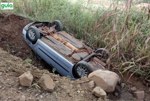 Acidente ocorreu no início da manhã deste domingo