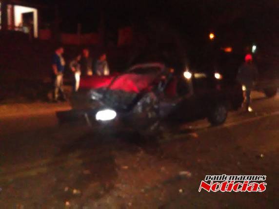Colisão entre veículos deixa dois mortos e três feridos na
BR 472 em Santo Cristo - foto 2