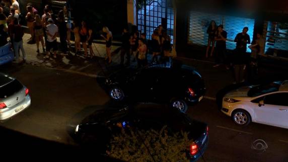 Legislação foi motivada por abaixo-assinados e denúncias feitas por 

moradores da cidade. Punição aos infratores prevê o recolhimento da bebida e pagamento de multa de até R$ 502,00