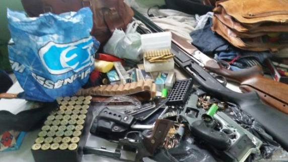 Com a quadrilha, foram apreendidas armas e grande quantidade 

de munição