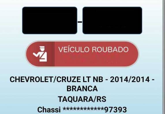 Carro roubado no Rio Grande do Sul e que circulava clonado é 

recuperado na Via Expressa em Florianópolis - foto 3