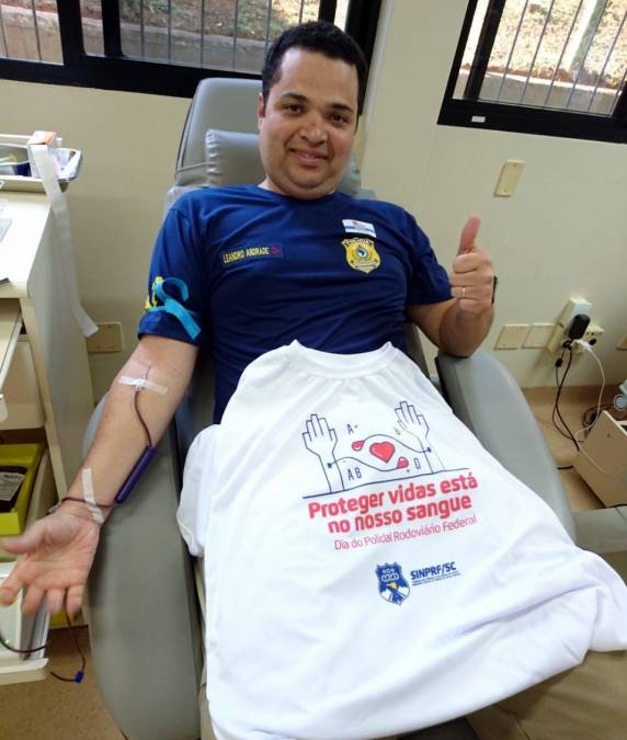 Policiais promovem campanha de doação de sangue em
Florianópolis - foto 4