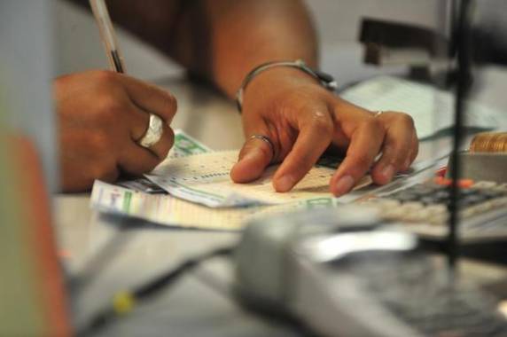 Se aplicado na poupança, prêmio acumulado renderia R$ 16 mil mensais