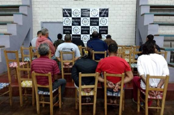 Foram cumpridos 58 mandados de 

busca e 32 de prisão