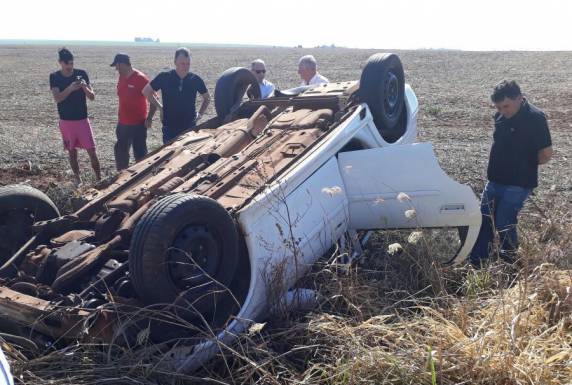 Condutor capota
veículo na BR 285 em São Luiz Gonzaga - foto 3
