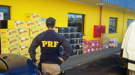 O motorista foi autuado e responderá por descaminho, uma vez que a mercadoria não passou 

pelos trâmites burocráticos-tributários devidos