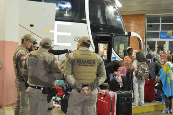 Passageiros de ônibus assaltado em SC ficaram de
roupa íntima e presos em bagageiro: 'Ar já no fim' - foto 4