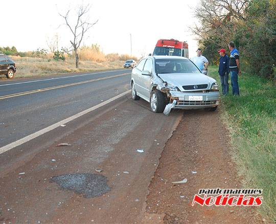 Colisão traseira deixa dois feridos na BR 472 em Três de Maio - foto 6
