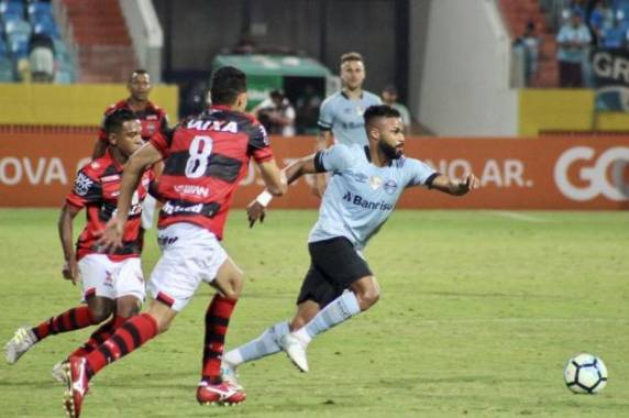 Em jogo de pouca inspiração, equipe gaúcha chegou à vitória em jogada ensaiada