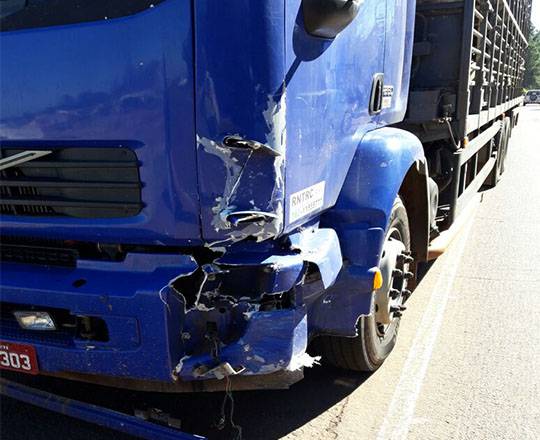 Colisão de moto contra caminhão deixa um jovem de 18 anos morto em Três Passos - foto 3