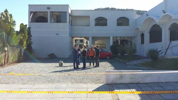 Explosão em igreja deixa feridos em Balneário Camboriú - foto 3
