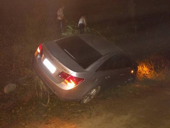 Motorista destrói
viatura da PRF após fugir de acidente em Jaraguá do Sul - foto 5