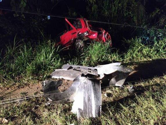Motorista destrói
viatura da PRF após fugir de acidente em Jaraguá do Sul - foto 4