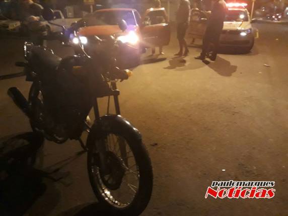 Acidente envolve carro e moto no centro de Três de Maio - foto 3