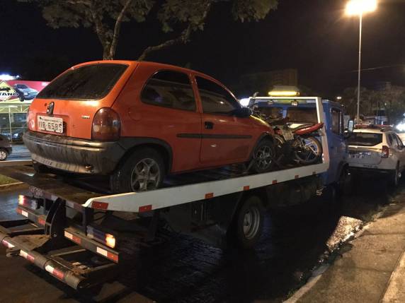 Delegada é atropelada
ao abordar carro em Santana do Livramento - foto 3