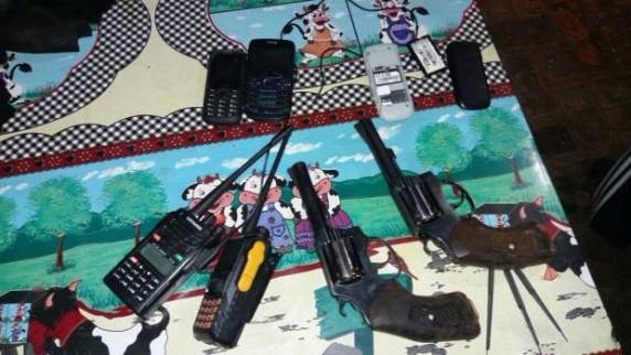 Operação durou quase três horas e contou com apoio de policiais de outras cidades