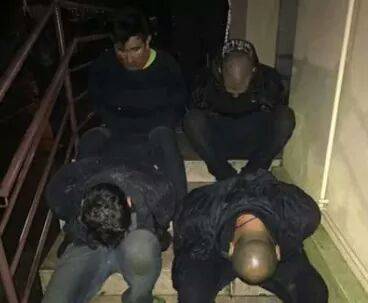 Após cerco, BM prende quatro dentro de banco no Centro do RS - foto 2
