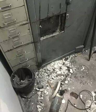Após cerco, BM prende quatro dentro de banco no Centro do RS - foto 3
