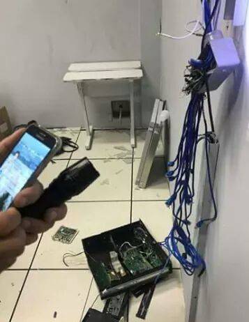 Após cerco, BM prende quatro dentro de banco no Centro do RS - foto 5