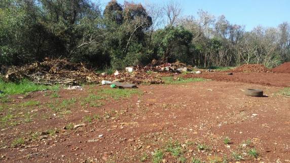 Moradores denunciam 

depósito irregular de lixo no município de Inhacorá - foto 4