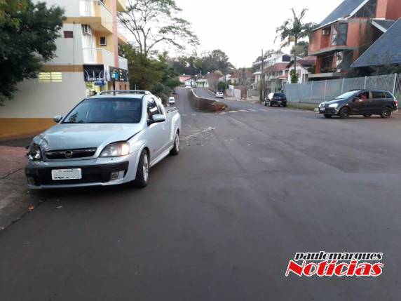 Mais um acidente na esquina das ruas
Horizontina e Tereza Verzeri, em Três de Maio - foto 2