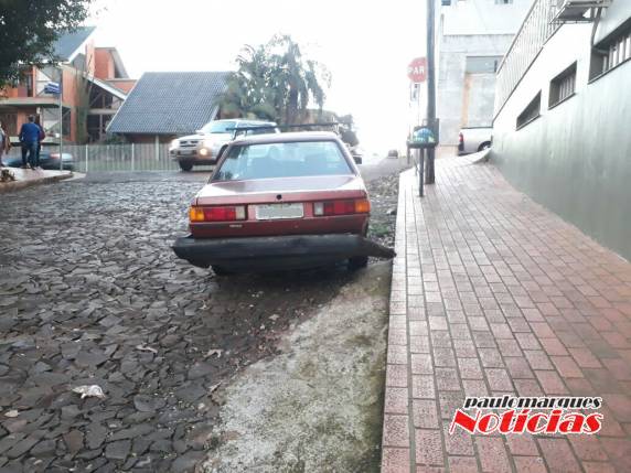 Mais um acidente na esquina das ruas
Horizontina e Tereza Verzeri, em Três de Maio - foto 4